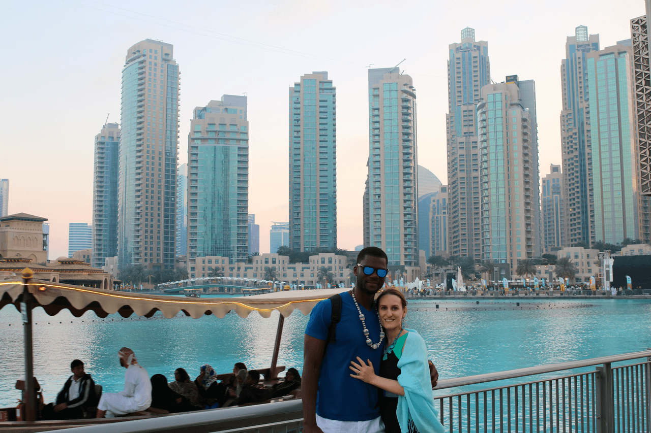 Dubai Landmarks: World’s Tallest Building, Largest Mall & Dancing Fountains