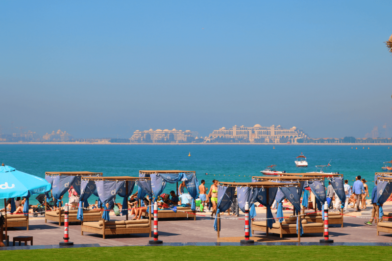World Travel Adventurers, WorldTravelAdventurers, Dubai JBR Beach, Jumeirah Beach Residence, Beach, Dubai Marina, UAE, United Arab Emirates, Middle East, Persian Gulf, sun bed, relax