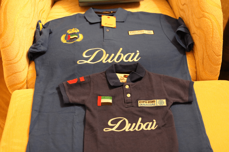 ShoppingDubai, Textile souk, DubaiTextileSouk, Dubai, World Travel Adventurers, WorldTravelAdventurers, luxury, luxury travel, United Arab Emirates, shopping, souk, market, Arabian, tourism, souvenir, shirts, matching