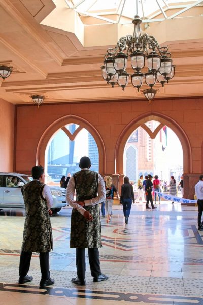 emiratespalacefront, emiratespalaceentrance, Emirates Palace, Abu Dhabi, United Arab Emirates, UAE, luxury travel, luxury hotel, 5 star hotel, world travel adventurers, WorldTravelAdventurers, world's 2nd most expensive hotel, hotel review