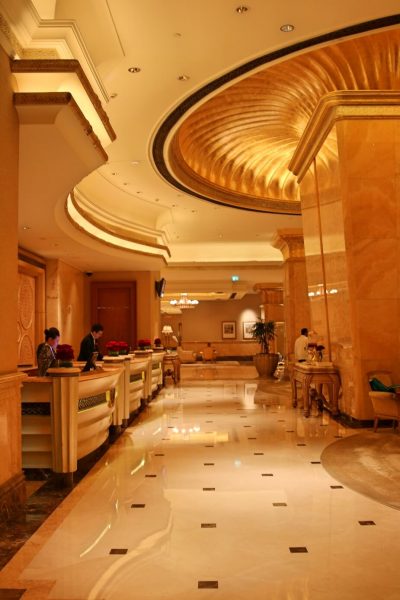 emiratespalace lobby, emiratespalaceentrance, Emirates Palace, Abu Dhabi, United Arab Emirates, UAE, luxury travel, luxury hotel, 5 star hotel, world travel adventurers, WorldTravelAdventurers, world's 2nd most expensive hotel, hotel review