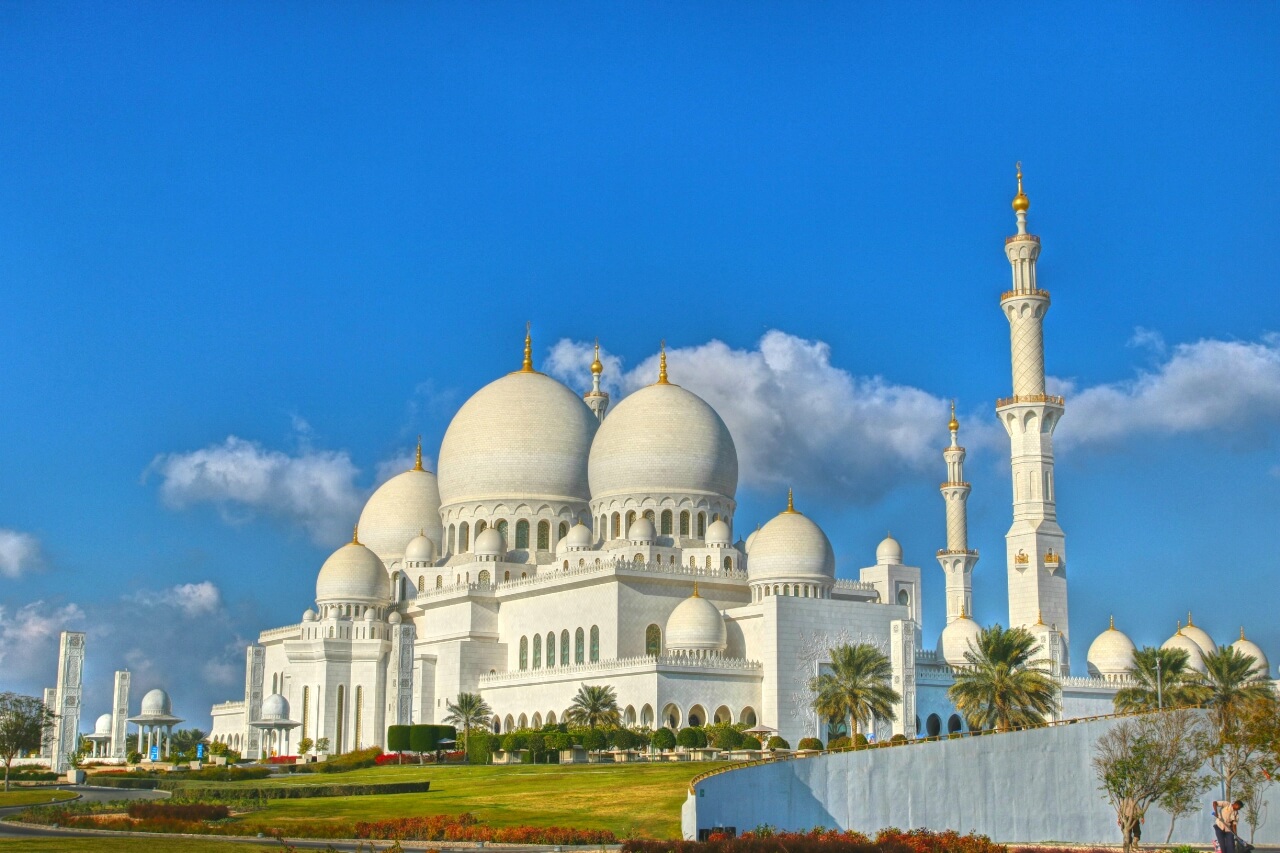 Sheikh Zayed Grand Mosque Facts & Tips to Visit | Abu Dhabi Mosque