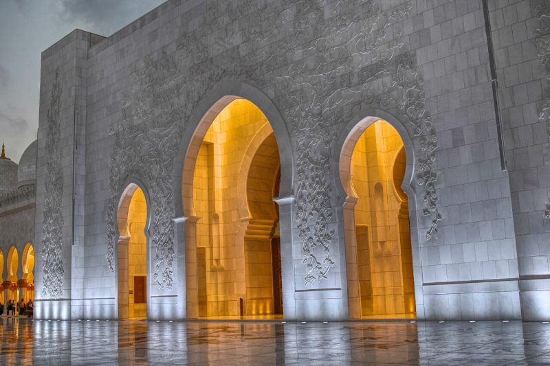 Sheikh Zayed Grand Mosque, Abu Dhabi, United Arab Emirates, UAE, architecture, art, world travel adventurers, WorldTravelAdventurers, luxury travel, luxury, prayer hall, arcades, arches