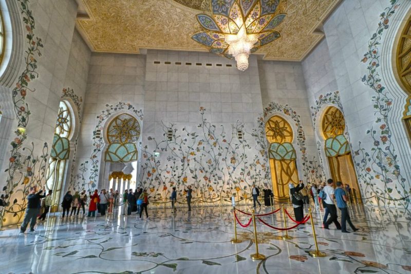 Sheikh Zayed Grand Mosque, Abu Dhabi, United Arab Emirates, UAE, architecture, art, world travel adventurers, WorldTravelAdventurers, luxury travel, luxury, prayer hall