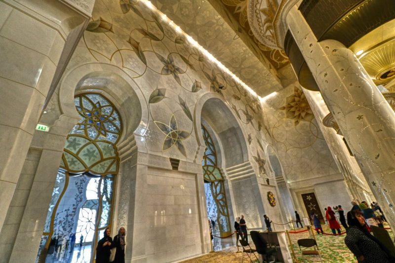 Sheikh Zayed Grand Mosque, Abu Dhabi, United Arab Emirates, UAE, architecture, art, world travel adventurers, WorldTravelAdventurers, luxury travel, luxury, prayer hall, walls, windows