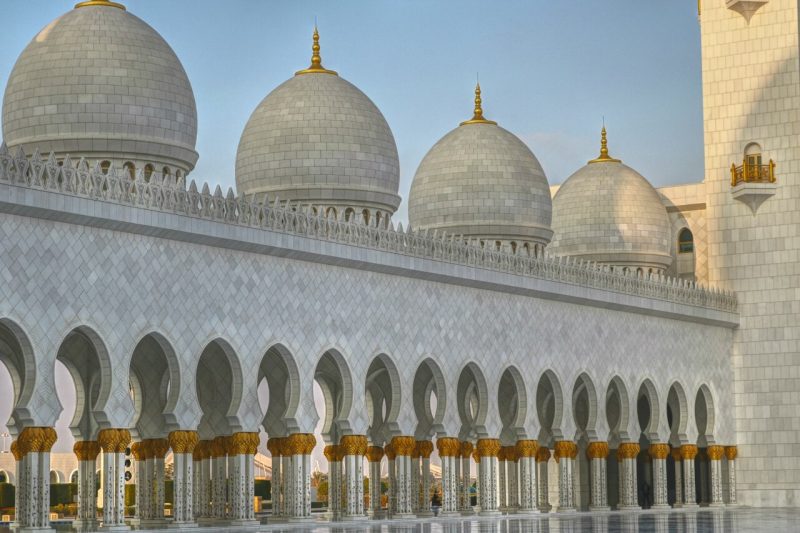 Sheikh Zayed Grand Mosque, Abu Dhabi, United Arab Emirates, UAE, architecture, art, world travel adventurers, WorldTravelAdventurers, luxury travel, luxury, prayer hall, arcades, white marble