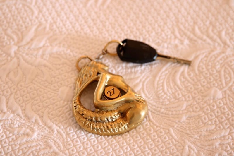 Lessie Key Chain LeSirenuseSuiteKey – World Travel Adventurers | Luxury Family Travel