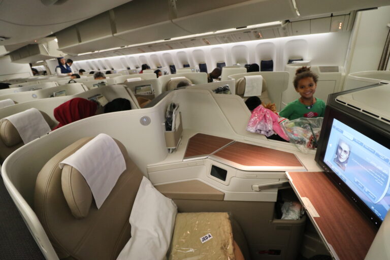 Saudi Arabia Airlines Review: Saudia Business Class B777 Jeddah to ...