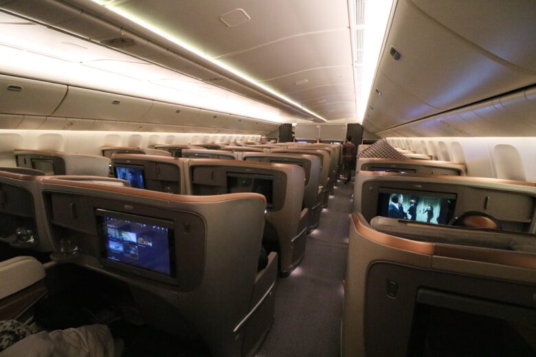 Singapore Airlines Business Class 777 300ER Review: HKG to SFO - World ...