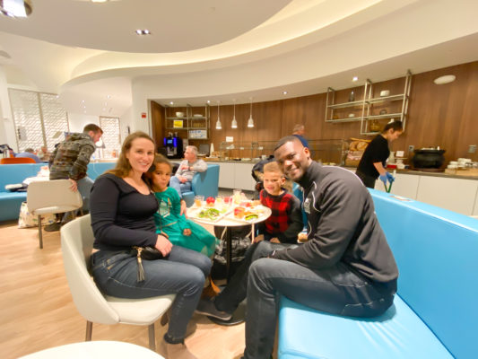 IAD Air France Lounge