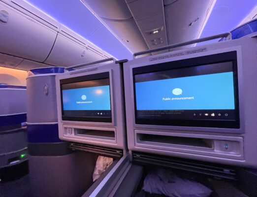 United business IFE screen