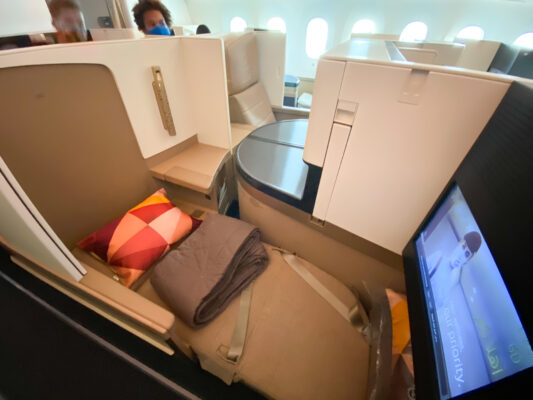 Etihad blanket