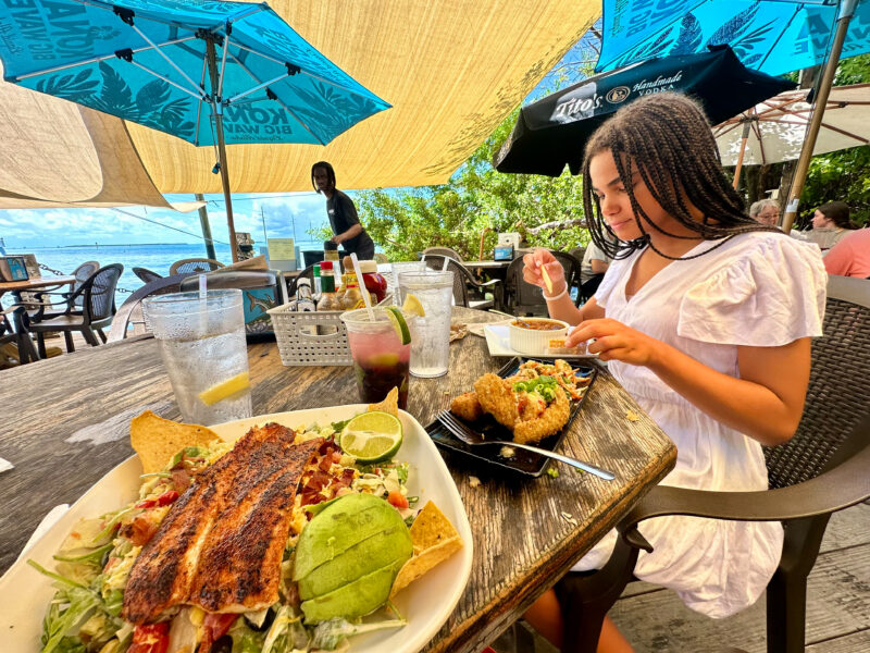 Lunch at Hungry Tarpon Restaurant in Islamorada